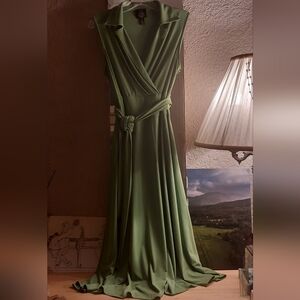 Suzi Chin for Maggie Boutique Size 8 Grass Green